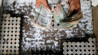 Indian Firms' Arbitrage Plays Revive Pain Point for Rupee