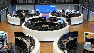 Europe Shares Settle Lower, Investors Gauge mixed Earnings, EU-US Trade Progress