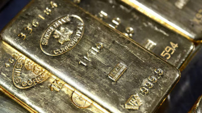 Gold Edges Up as Dollar Slips, Oil Falls before Data