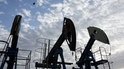 Oil Gains as Investors Cautious over Iran-Oman Talk Progress