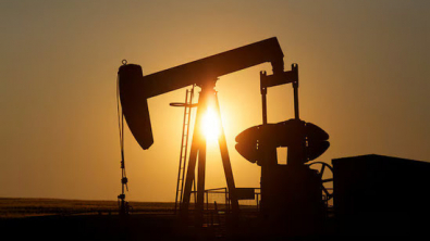 Oil Steady amid Economic Concerns, US Rate Decision Awaited