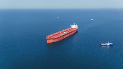 Oil Slides on Report US and Iran near Framework Peace Deal