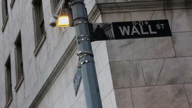 Nikkei Tops 67,000 as SoftBank Becomes Japan's Top Firm