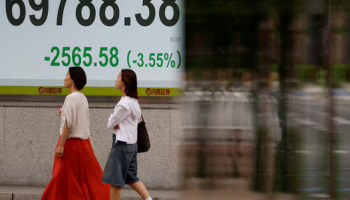 Asian Markets Tumble as US-Iran Clashes Lift Oil, Yields