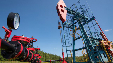 Oil Rises as US Ramps Up Action Against Venezuela Tankers