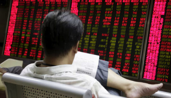 Stocks, Dollar Stall Ahead of US Jobs; Oil Gains