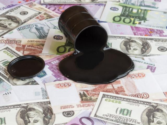 Euro choppy, Pound rises while Oil steadies