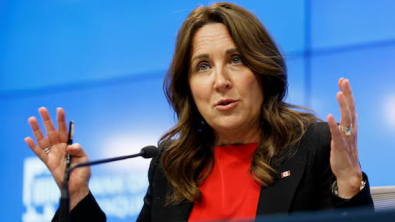 BoC says it will have Tough Job Tackling Structural Changes