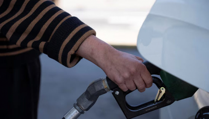 US Gasoline Prices Tumble for Sixth Straight Week