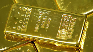 Gold Steadies after Scaling Seven-Week Peak, US Data Looms