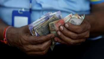 Rupee Gains as Markets Eye US-Iran Deal, Fed Guidance
