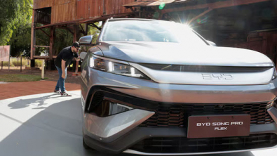 Chinese Auto Sales Boom Globally, Slow Down at Home
