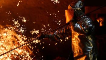 German Industrial Output Fall Points to Weak Quarter, Economists