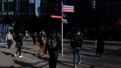UK Long-Term Yields Hit 1998 High, GBP Falls on Starmer Doubt