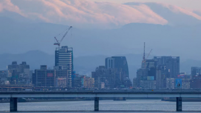 Taiwan Raises 2025 GDP Growth Forecast on Surge in AI Demand