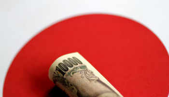 Japan Fund Managers Chase Retail Cash as JGB Yields Surge